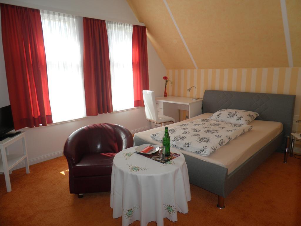 Villa Zur Schoenen Aussicht Бад Залцуфлен Екстериор снимка