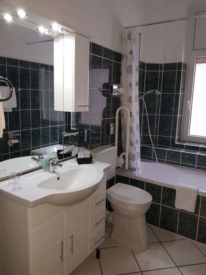 Villa Zur Schoenen Aussicht Бад Залцуфлен Екстериор снимка